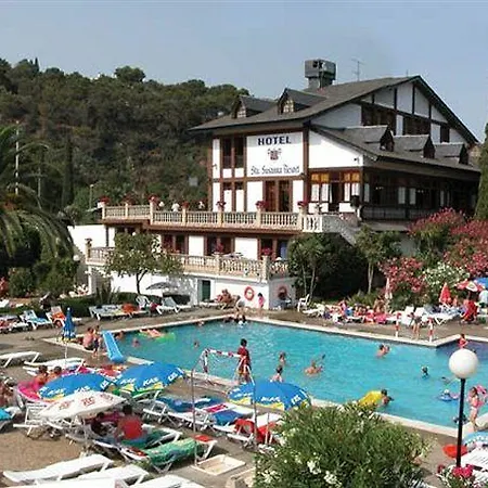 94 With Outdoor Swimmingpool