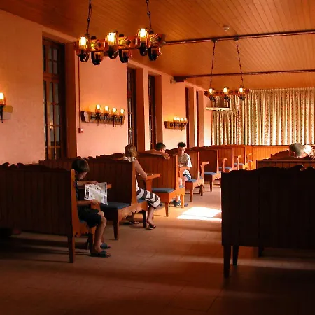 94 With Outdoor Swimmingpool Vakantiehuis Santa Susanna