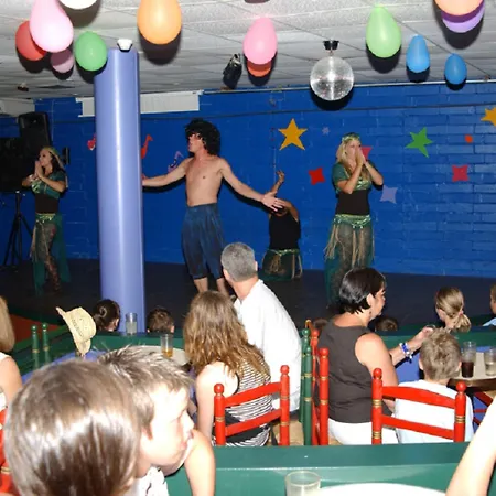 94 With Outdoor Swimmingpool *