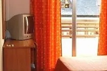 94 With Outdoor Swimmingpool