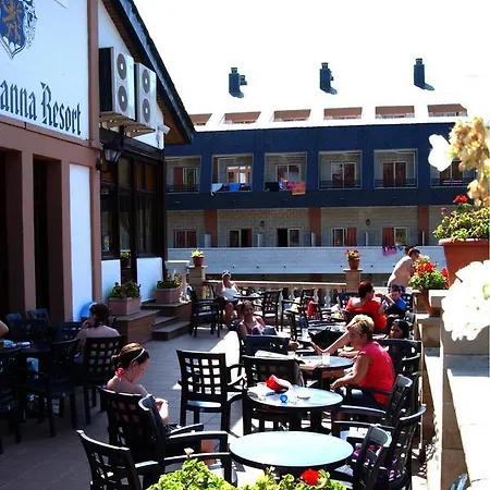 94 With Outdoor Swimmingpool