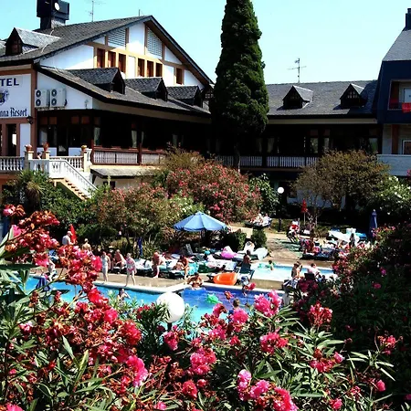 94 With Outdoor Swimmingpool