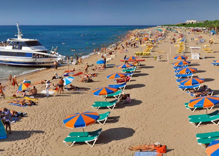 94 With Outdoor Swimmingpool Санта-Сусанна