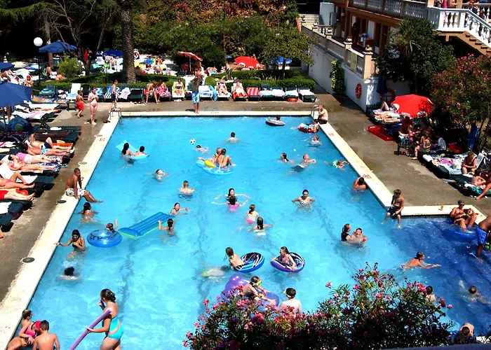 94 With Outdoor Swimmingpool Санта-Сусанна