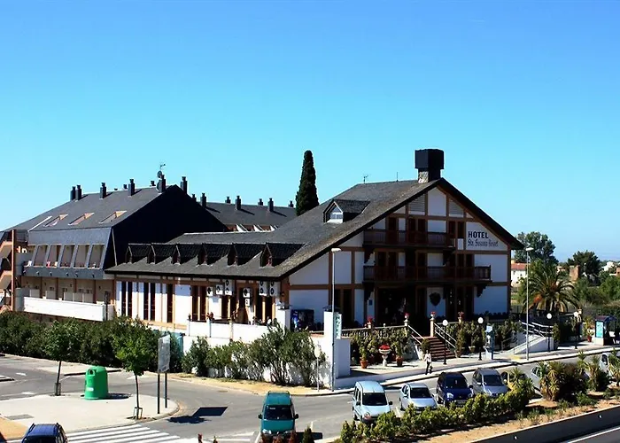 94 With Outdoor Swimmingpool *