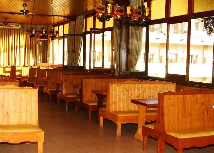 94 With Outdoor Swimmingpool *