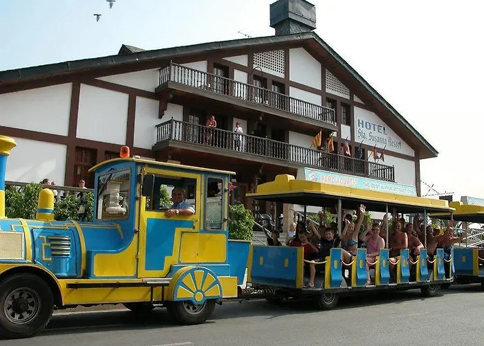 94 With Outdoor Swimmingpool *