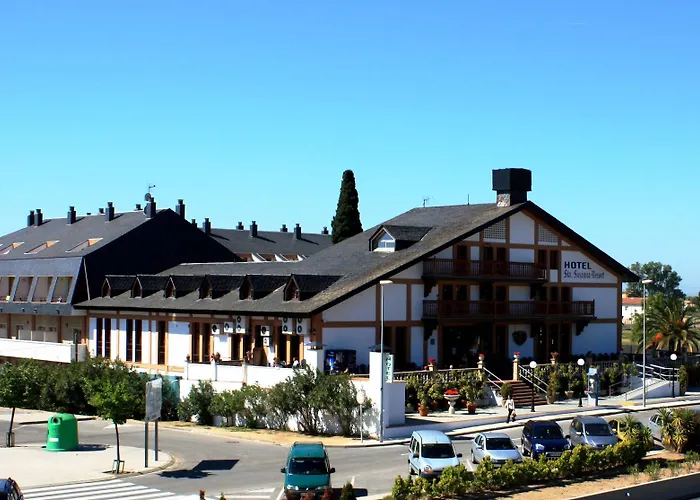 94 With Outdoor Swimmingpool *